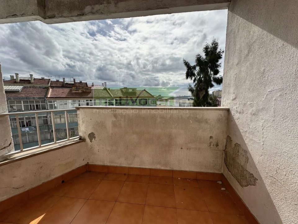 Apartamento T2 para Venda em Queluz e Belas Foto 7