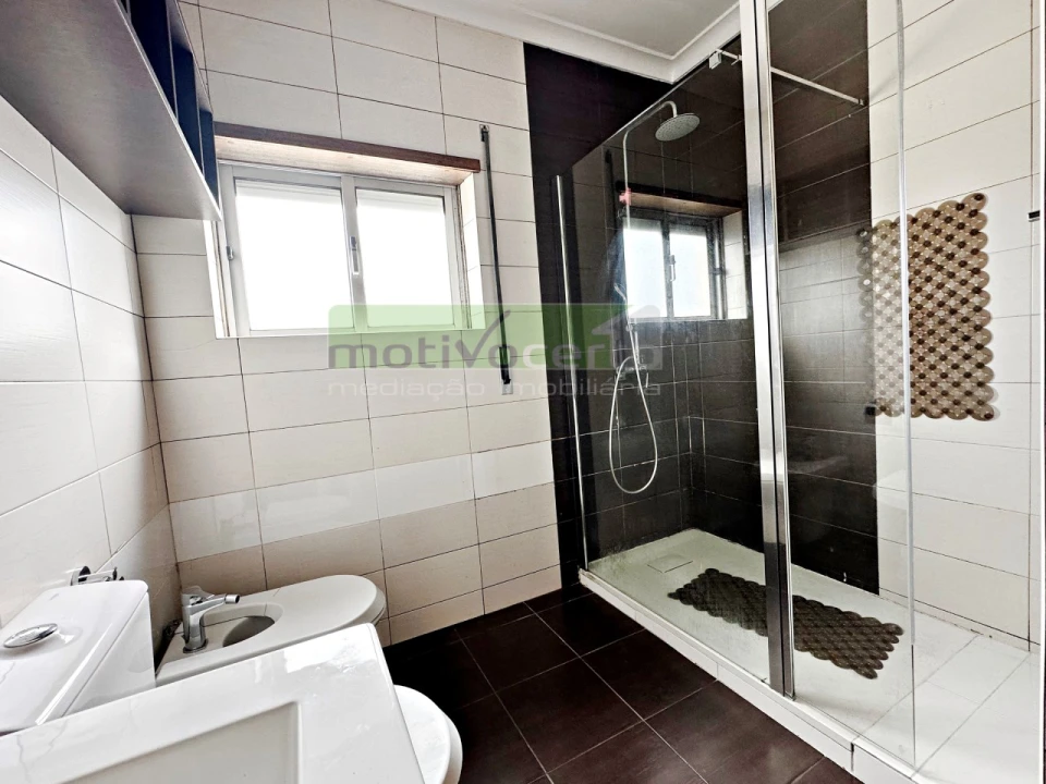 Apartamento T2 para Venda em Queluz e Belas Foto 12