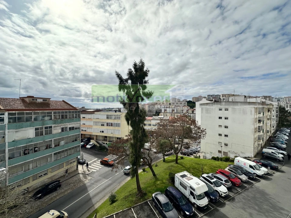 Apartamento T2 para Venda em Queluz e Belas Foto 16