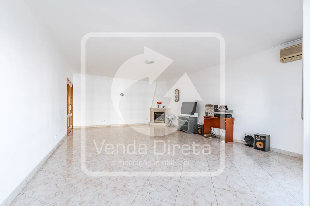 Apartamento T3 para Venda em Barreiro e Lavradio Foto 11