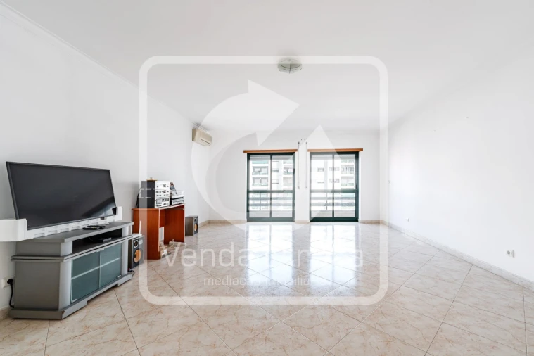 Apartamento T3 para Venda em Barreiro e Lavradio Foto 7