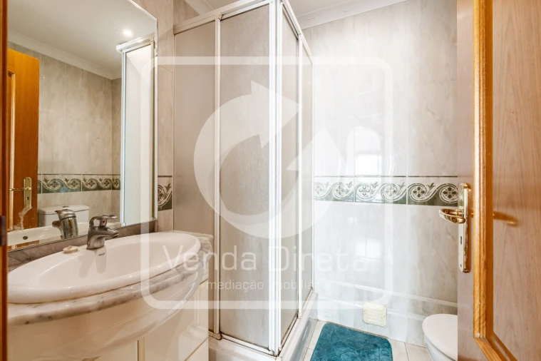 Apartamento T3 para Venda em Barreiro e Lavradio Foto 27