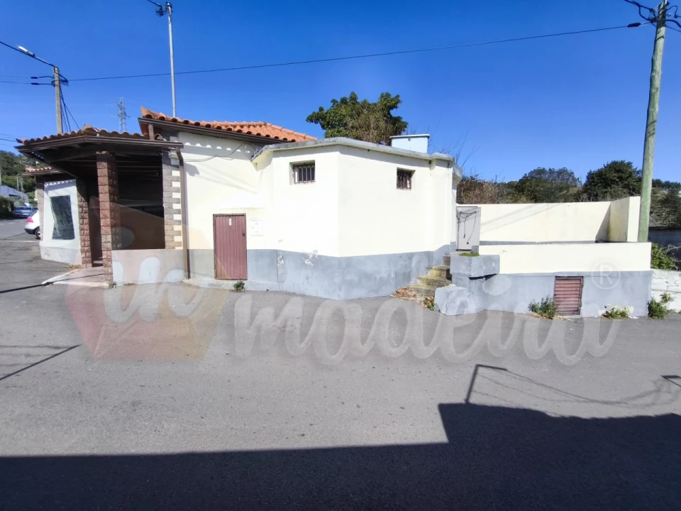 Negócio para Venda em Camacha Foto 2