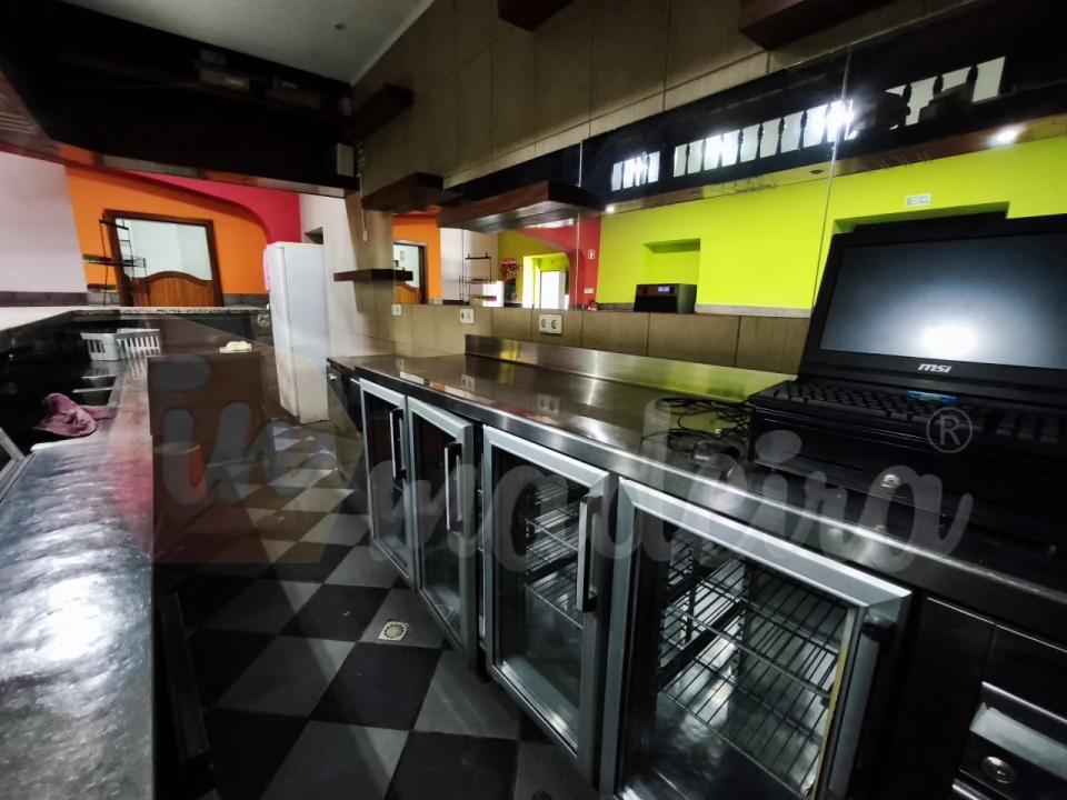 Negócio para Venda em Camacha Foto 6