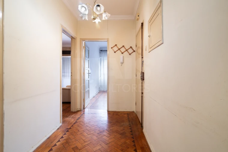 Apartamento T2 para Venda em Venteira Foto 3