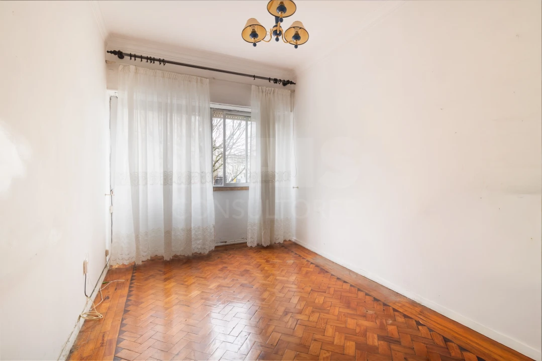 Apartamento T2 para Venda em Venteira Foto 4