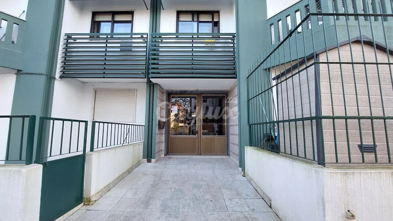 Apartamento T2 para Venda em Venteira Foto 41