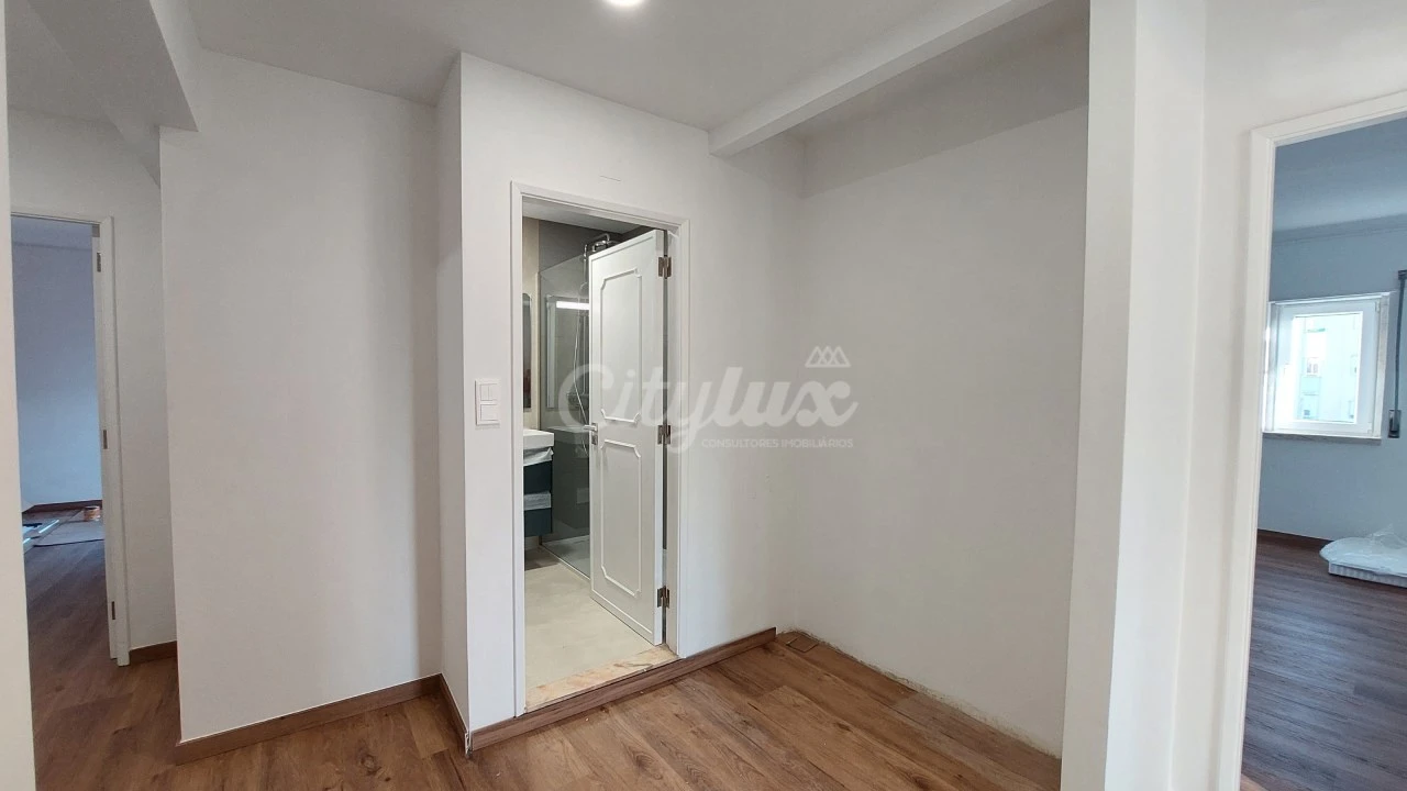 Apartamento T2 para Venda em Venteira Foto 25