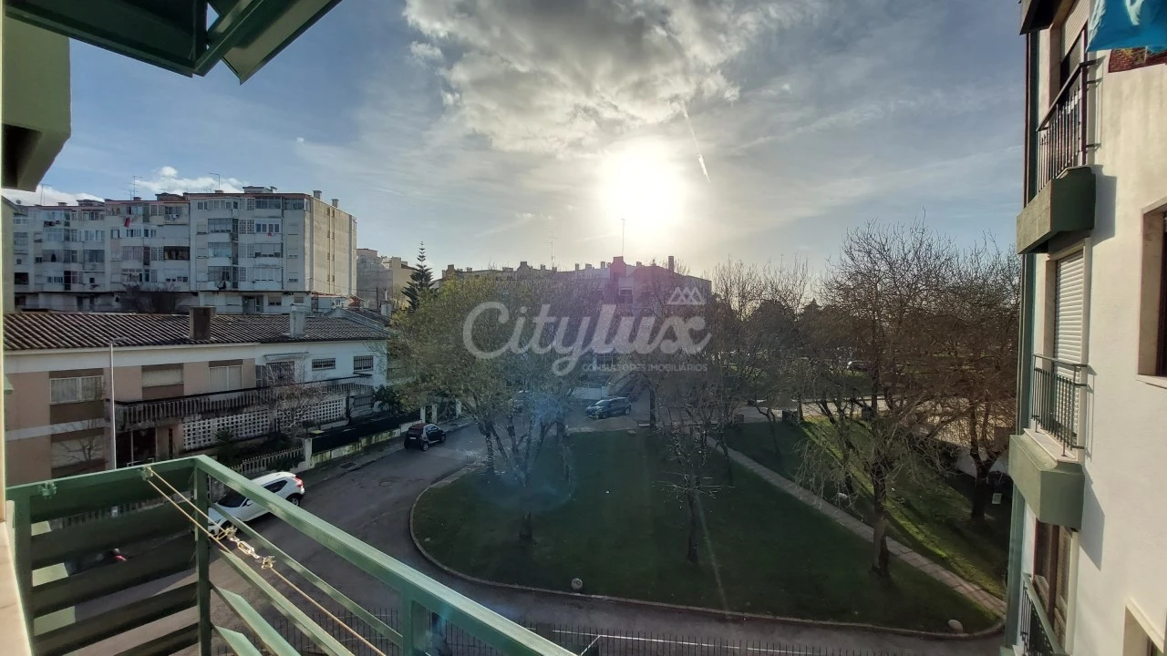 Apartamento T2 para Venda em Venteira Foto 17