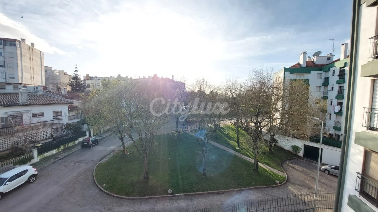 Apartamento T2 para Venda em Venteira Foto 36