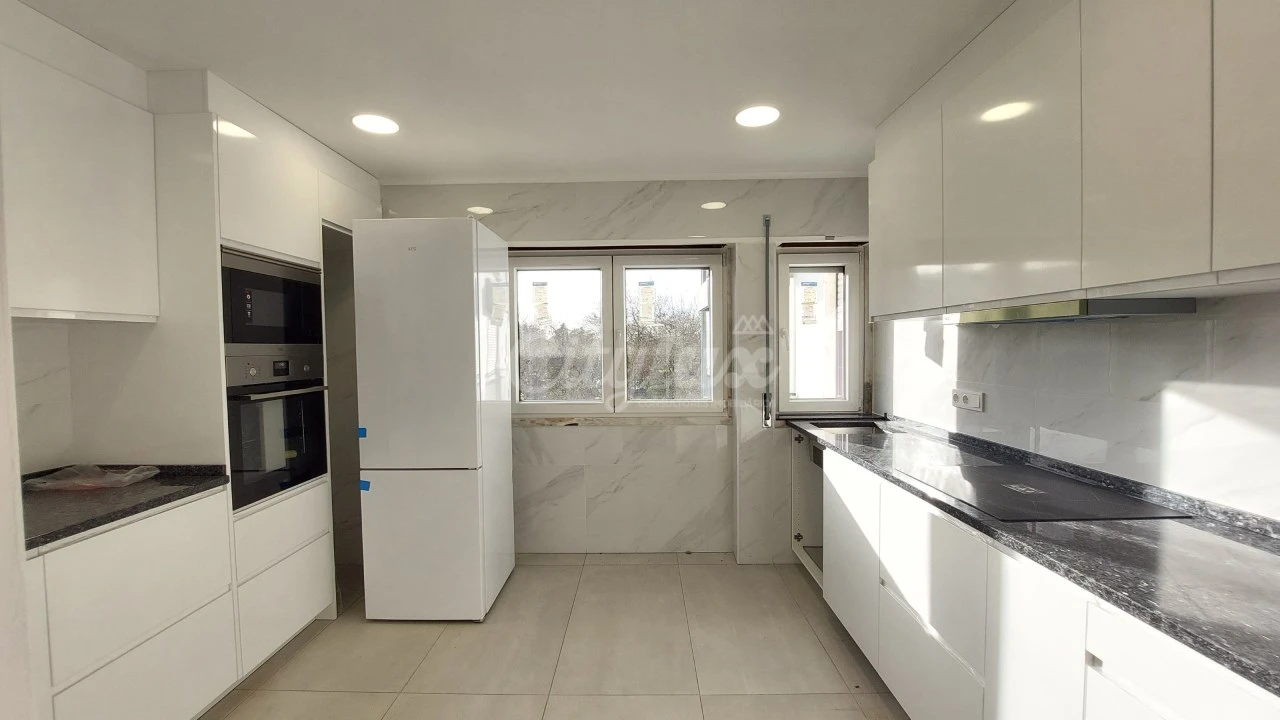 Apartamento T2 para Venda em Venteira Foto 11