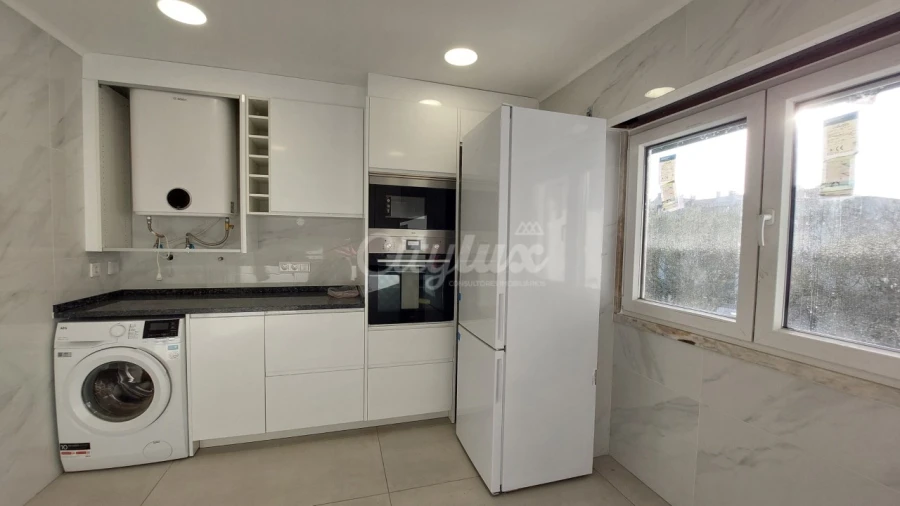 Apartamento T2 para Venda em Venteira Foto 12