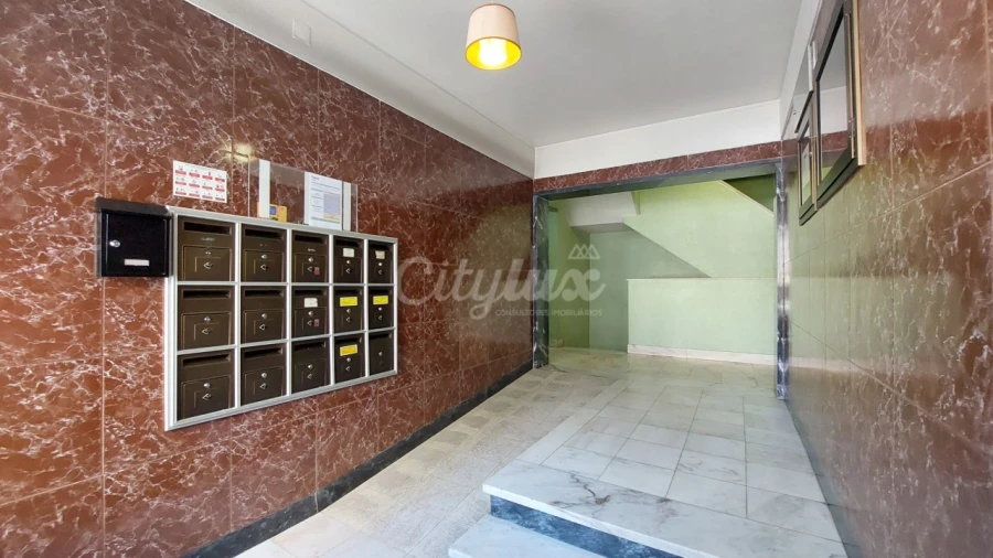 Apartamento T2 para Venda em Venteira Foto 39