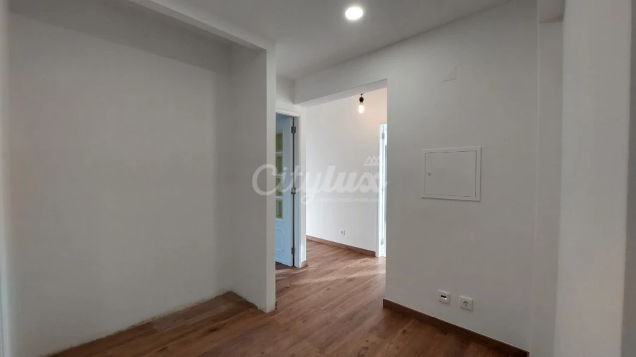 Apartamento T2 para Venda em Venteira Foto 6