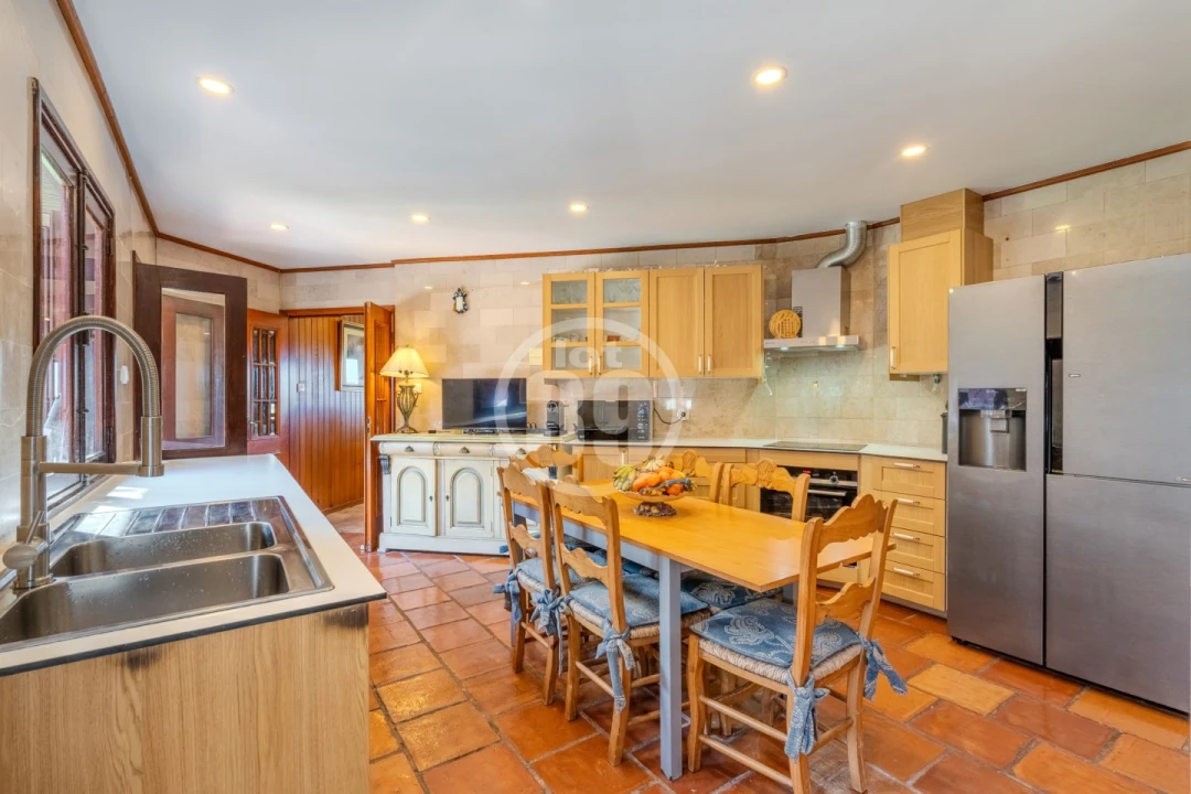 Moradia T5 para Venda em Santa Maria e São Miguel, São Martinho, São Pedro Penaferrim Foto 47