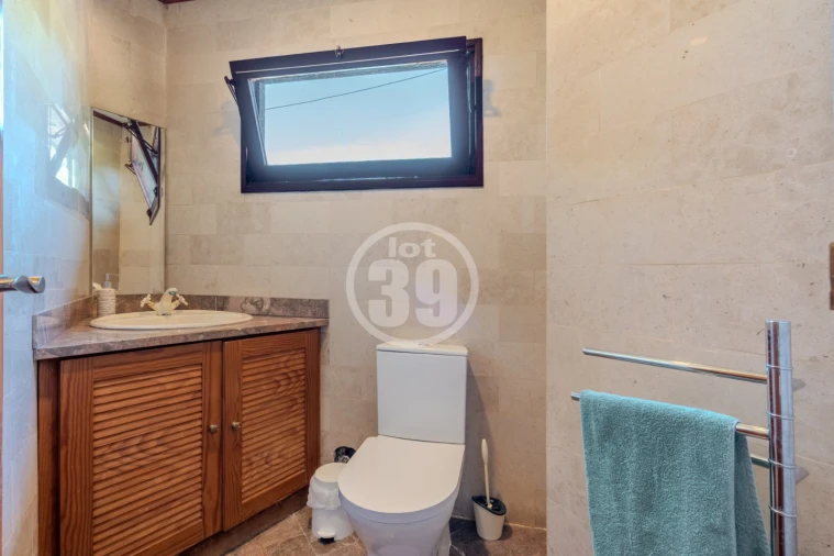 Moradia T5 para Venda em Santa Maria e São Miguel, São Martinho, São Pedro Penaferrim Foto 28