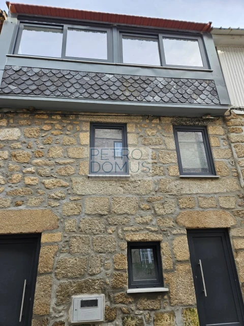 Moradia T2 para Venda em Melo e Nabais