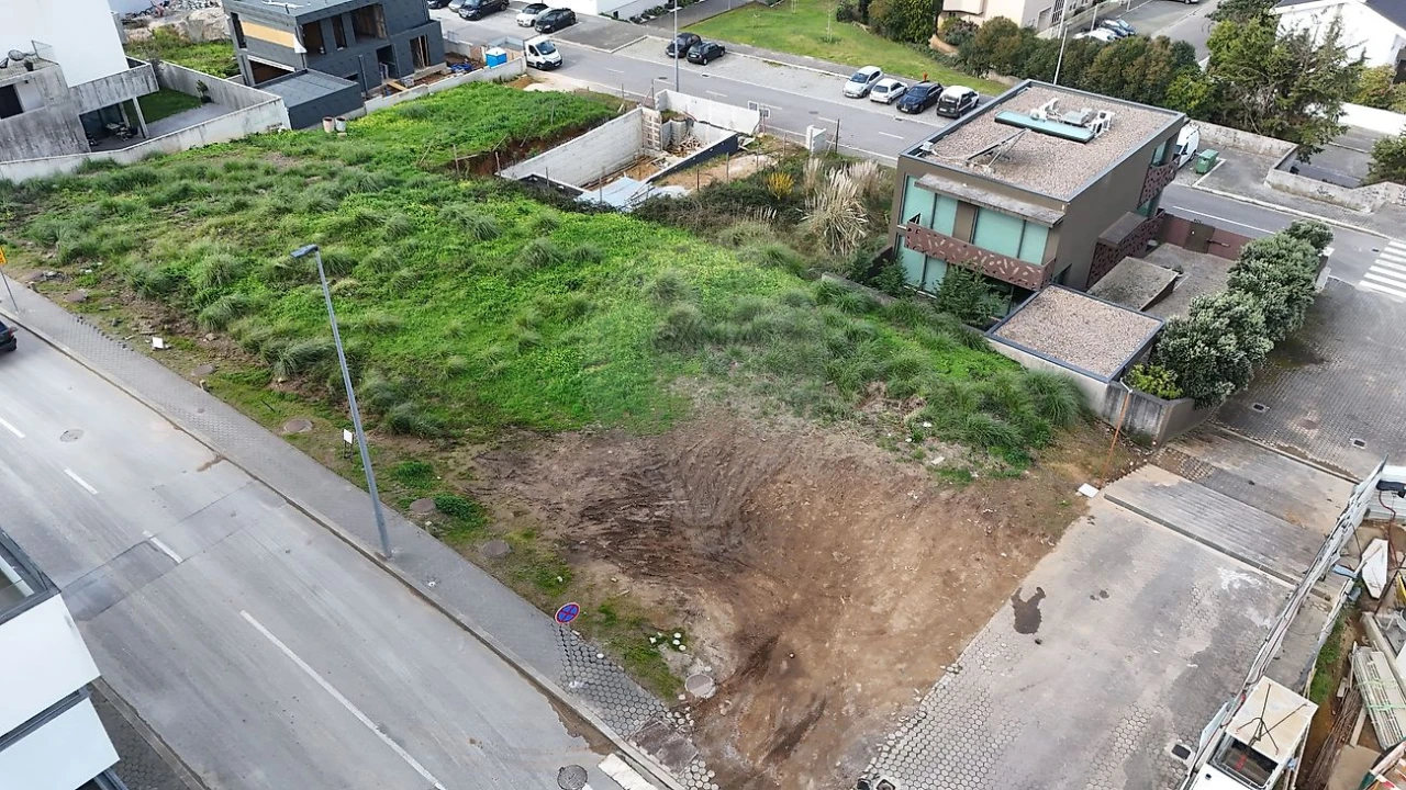 Terreno para Venda em Mafamude e Vilar do Paraíso Foto 20
