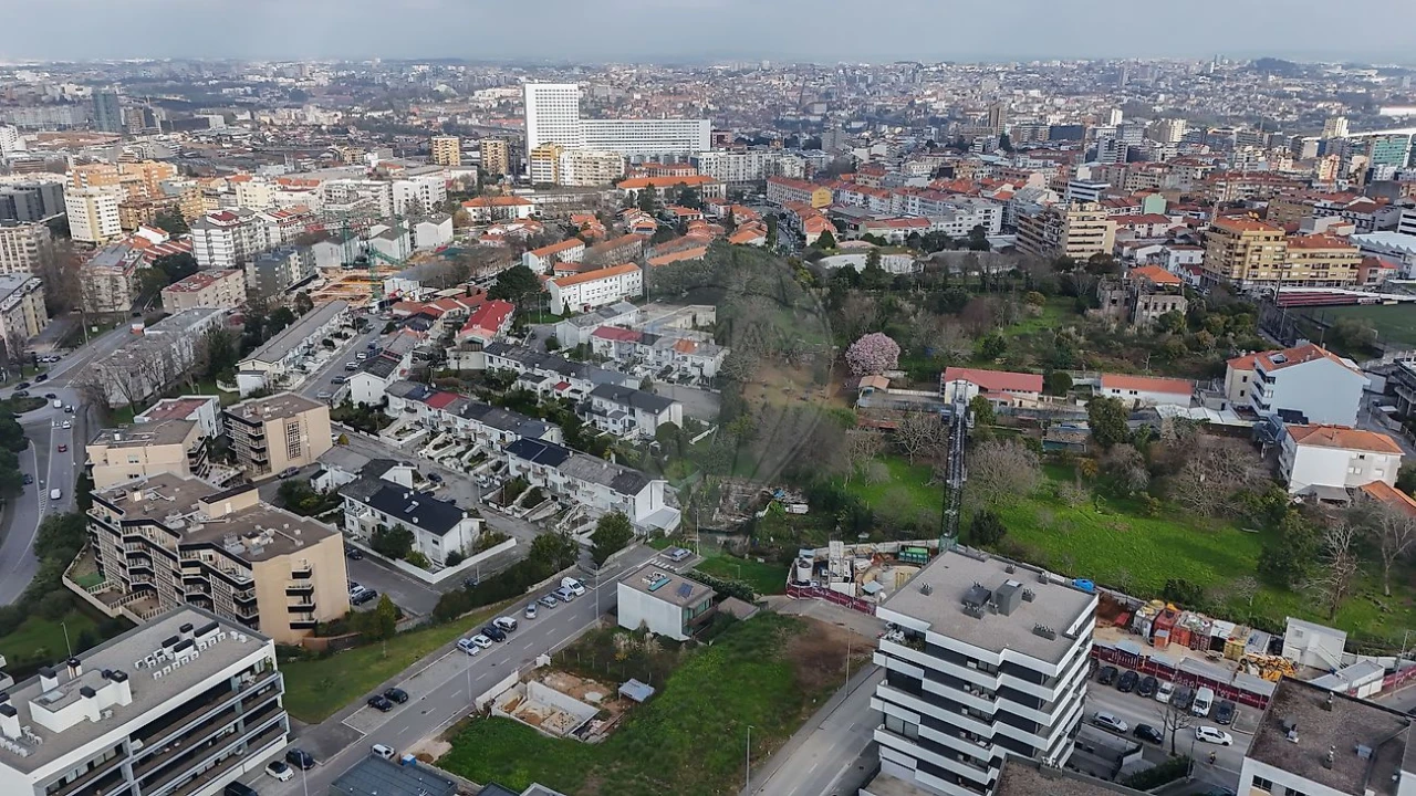 Terreno para Venda em Mafamude e Vilar do Paraíso Foto 27