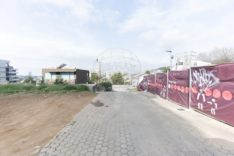 Terreno para Venda em Mafamude e Vilar do Paraíso Foto 18