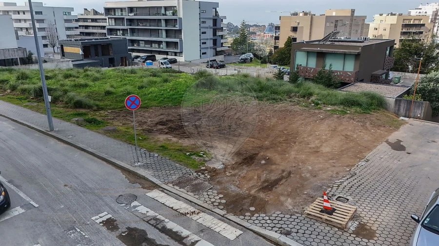 Terreno para Venda em Mafamude e Vilar do Paraíso Foto 19
