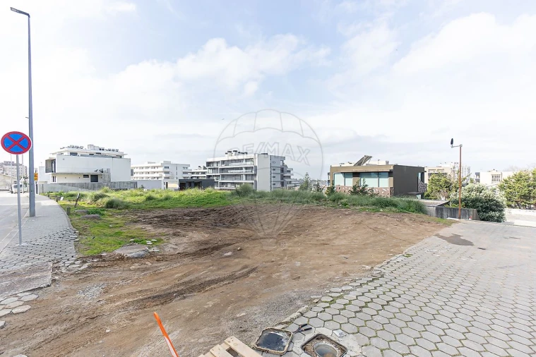 Terreno para Venda em Mafamude e Vilar do Paraíso Foto 16