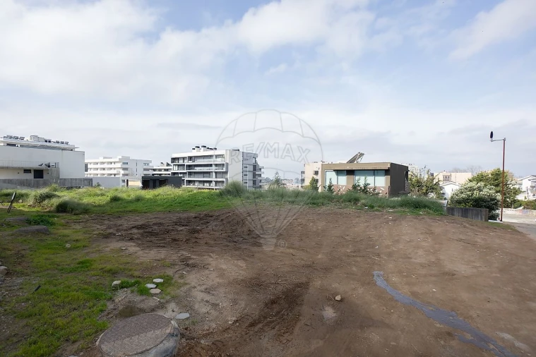 Terreno para Venda em Mafamude e Vilar do Paraíso Foto 15