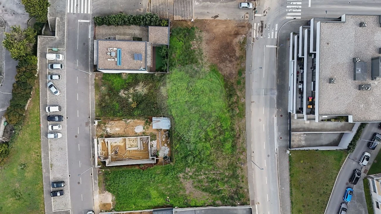 Terreno para Venda em Mafamude e Vilar do Paraíso Foto 23