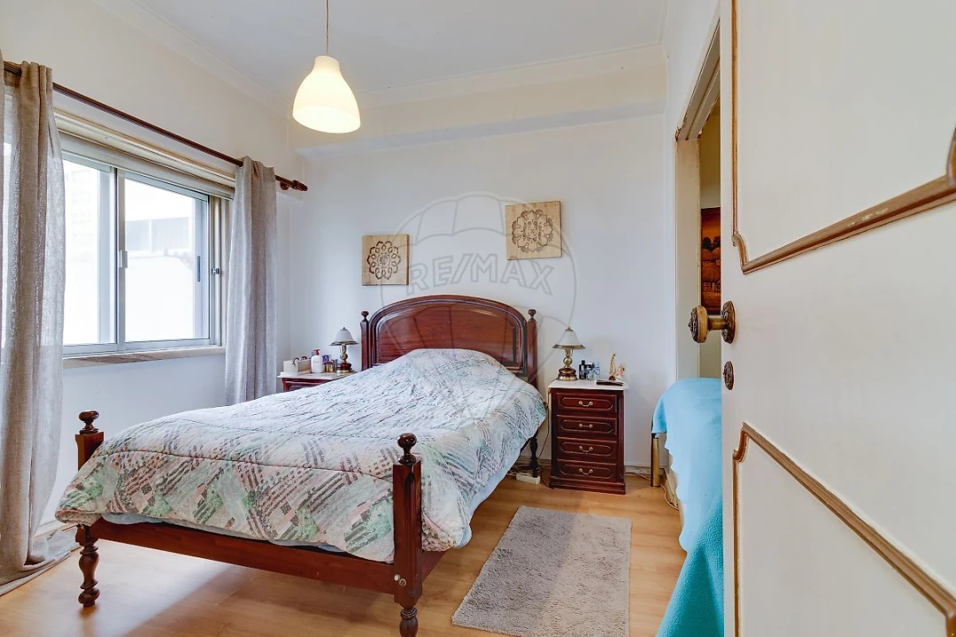 Apartamento T1 para Venda em Póvoa de Santo Adrião e Olival Basto Foto 7