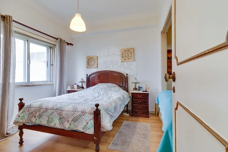 Apartamento T1 para Venda em Póvoa de Santo Adrião e Olival Basto Foto 7