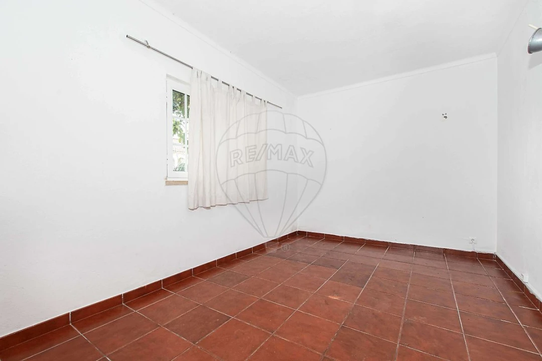 Moradia T2 para Venda em Vermelha Foto 10