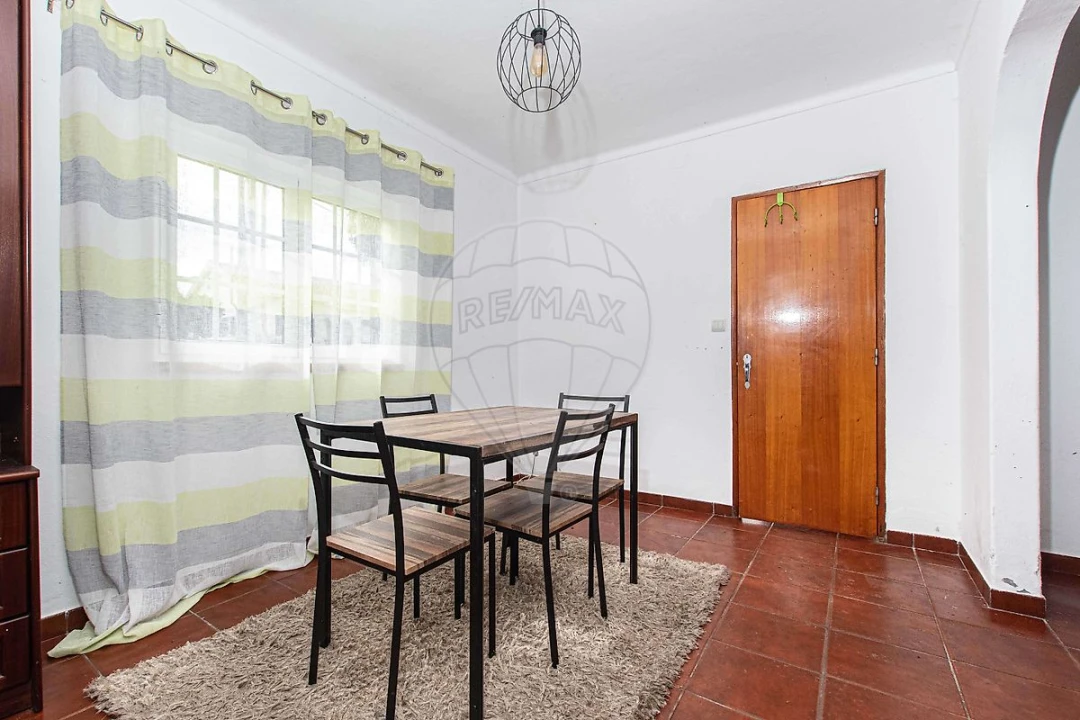 Moradia T2 para Venda em Vermelha Foto 2