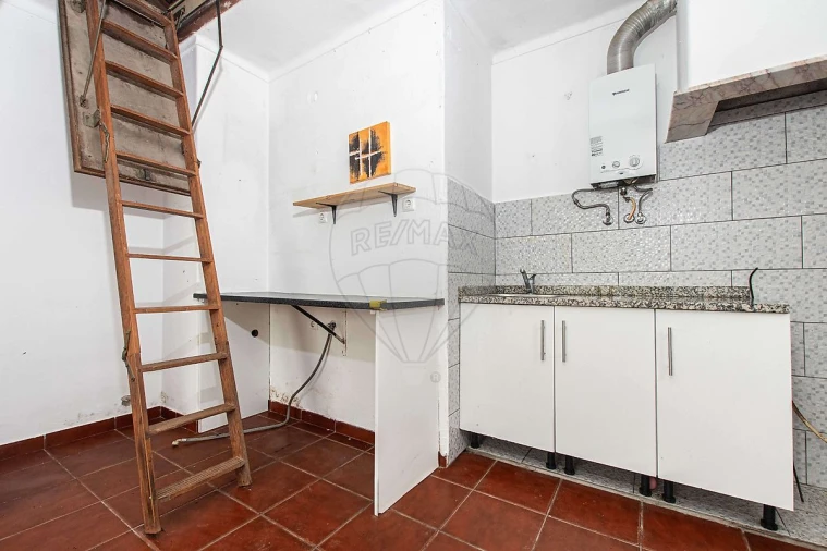 Moradia T2 para Venda em Vermelha Foto 9