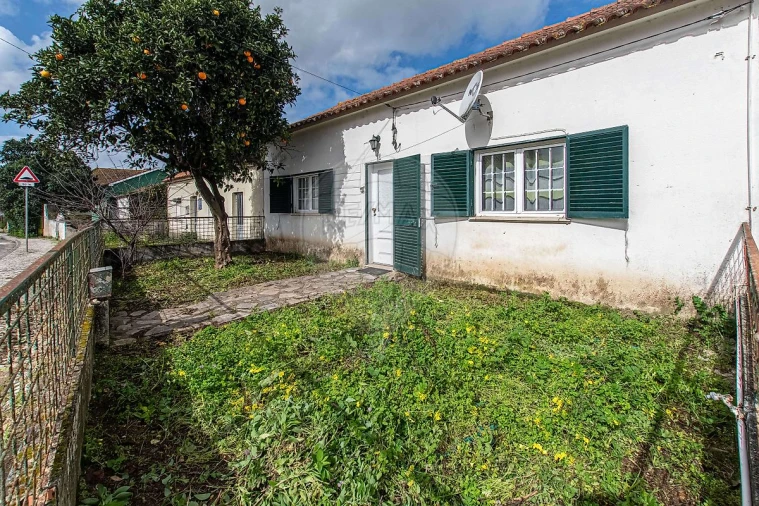 Moradia T2 para Venda em Vermelha Foto 3