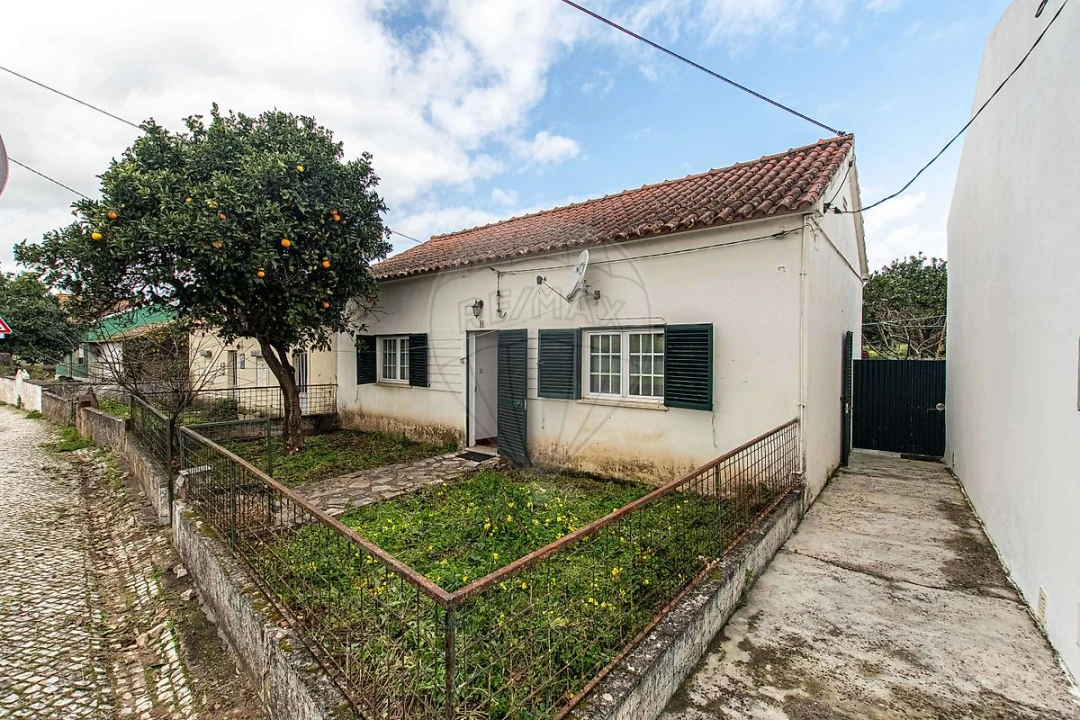 Moradia T2 para Venda em Vermelha Foto 4