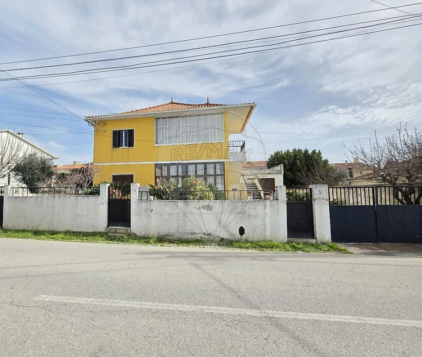 Moradia T6 para Venda em Arruda dos Vinhos Foto 2