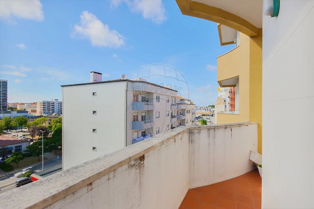 Apartamento T2 para Arrendamento em Glória e Vera Cruz Foto 8