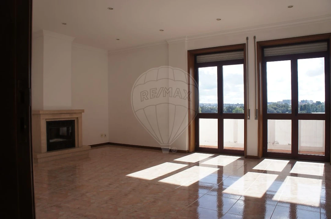 Apartamento T2 para Arrendamento em Glória e Vera Cruz Foto 14