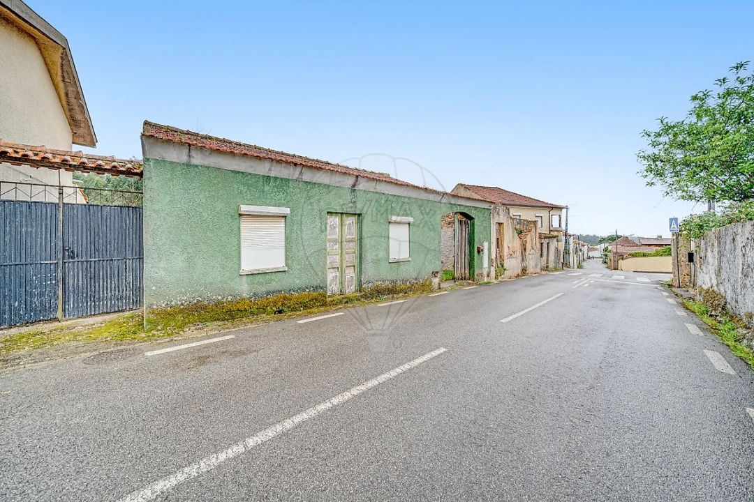 Moradia T3 para Venda em Avelãs de Cima Foto 15