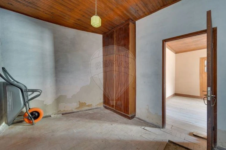 Moradia T3 para Venda em Avelãs de Cima Foto 9