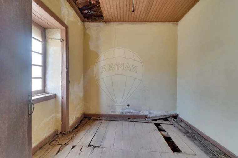 Moradia T3 para Venda em Avelãs de Cima Foto 15