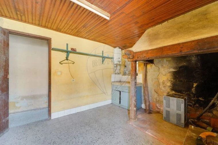 Moradia T3 para Venda em Avelãs de Cima Foto 25