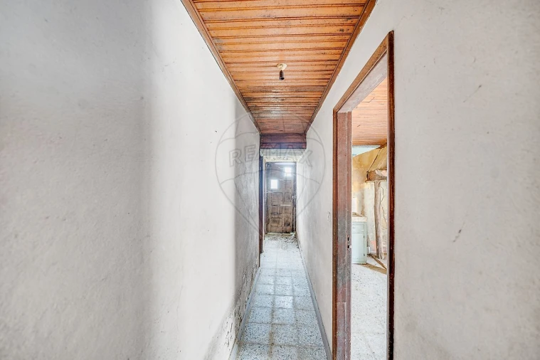 Moradia T3 para Venda em Avelãs de Cima Foto 6