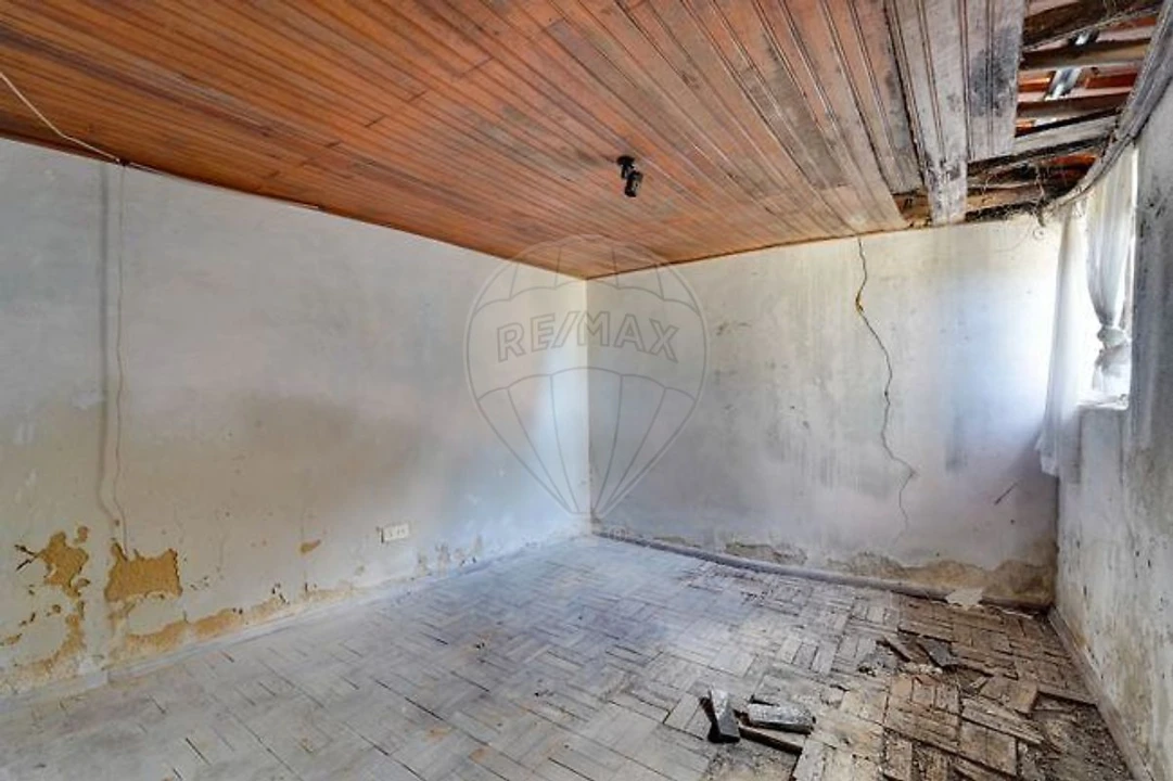 Moradia T3 para Venda em Avelãs de Cima Foto 5