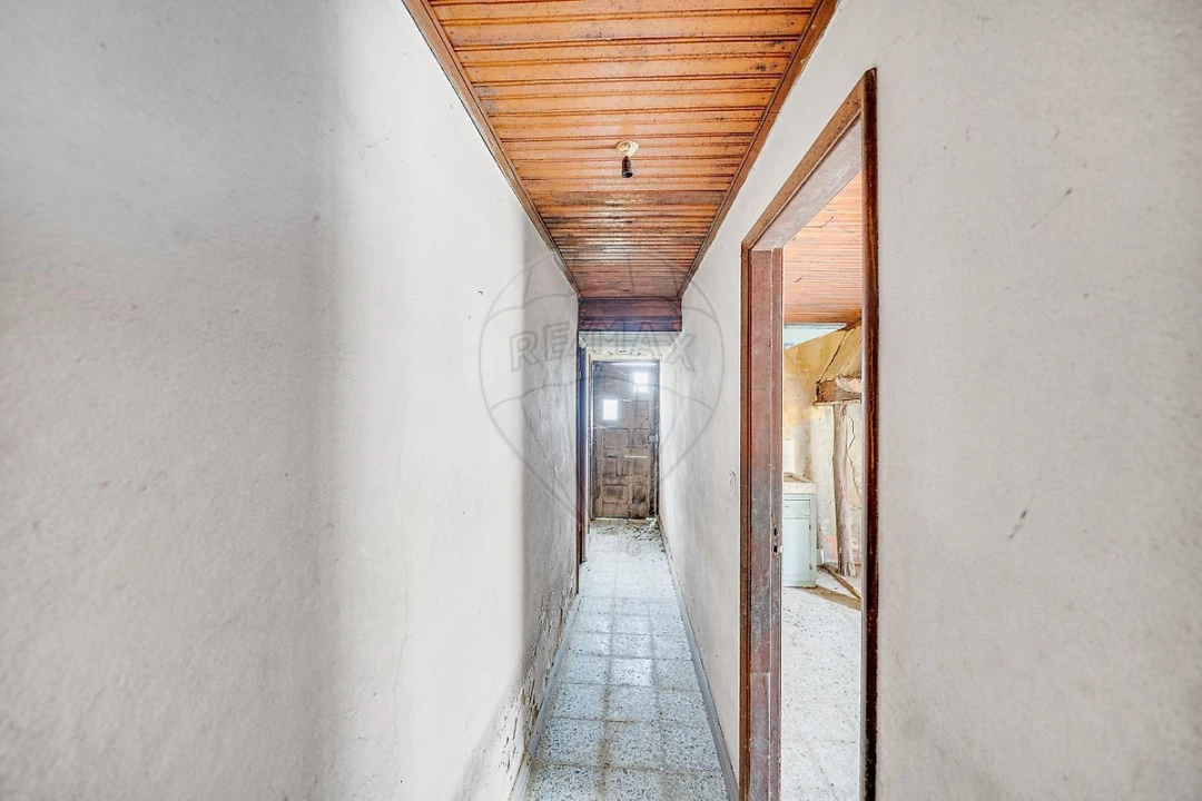 Moradia T3 para Venda em Avelãs de Cima Foto 6