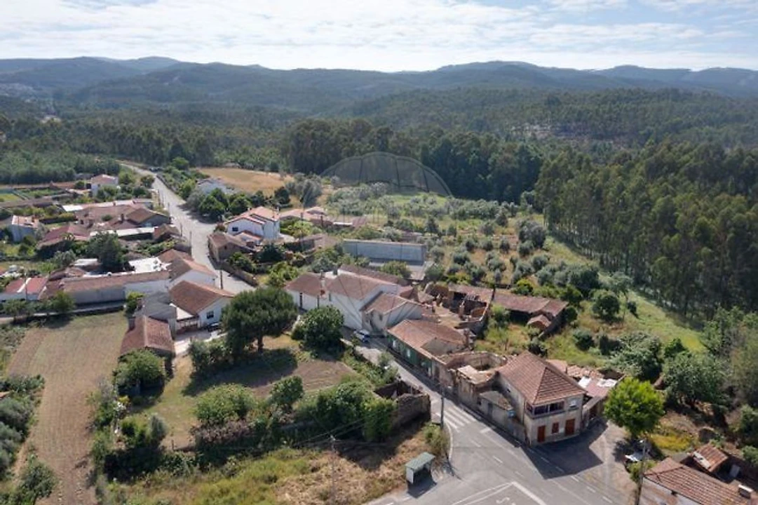 Moradia T3 para Venda em Avelãs de Cima Foto 27