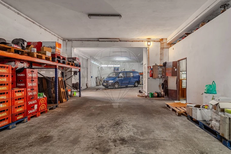 Armazém para Venda em Paço de Sousa Foto 5