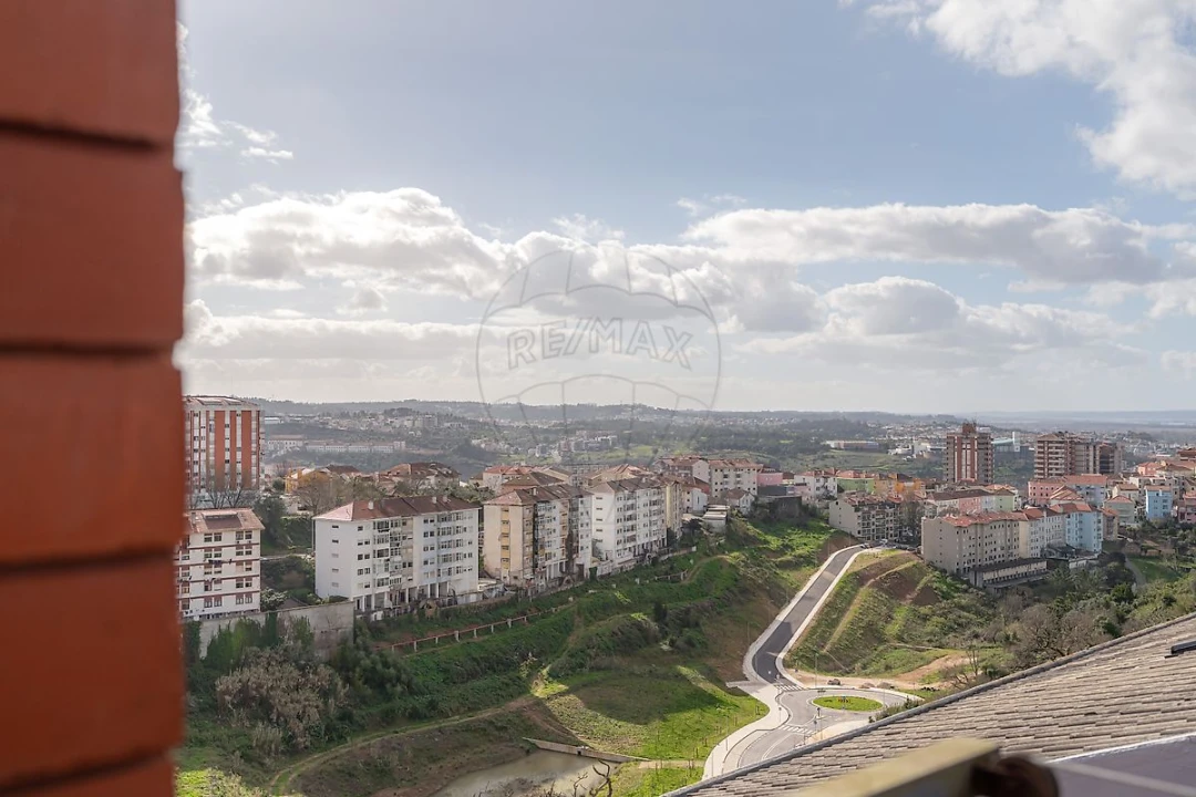 Apartamento T7 para Venda em Santo Antonio dos Olivais Foto 21