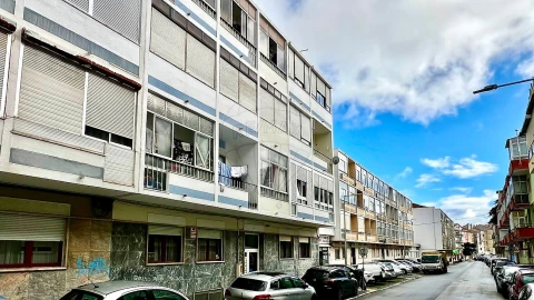 Apartamento T3 para Venda em Algueirão-Mem Martins