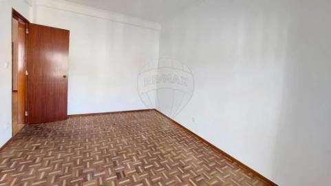 Apartamento T3 para Venda em Algueirão-Mem Martins